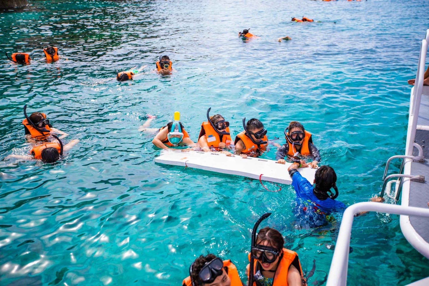 Da Phuket: Viaggio di lusso alle Isole Similan in catamarano veloce