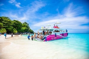 Da Phuket: Viaggio di lusso alle Isole Similan in catamarano veloce