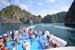 Desde Phuket: crucero de esnórquel en ferry a las islas Phi Phi