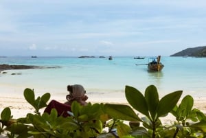Da Phuket: crociera in traghetto per lo snorkeling alle isole Phi Phi