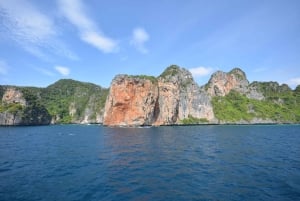 푸켓에서 출발: 피피섬으로 가는 스노클링 페리 크루즈