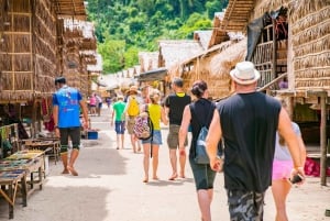 Phuket: Premium Tour zu den Surin Inseln mit Schnorcheln und Mittagessen