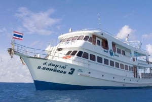 Von Phuket aus: Ganztägige Similan Island Scuba Diving Tagestour