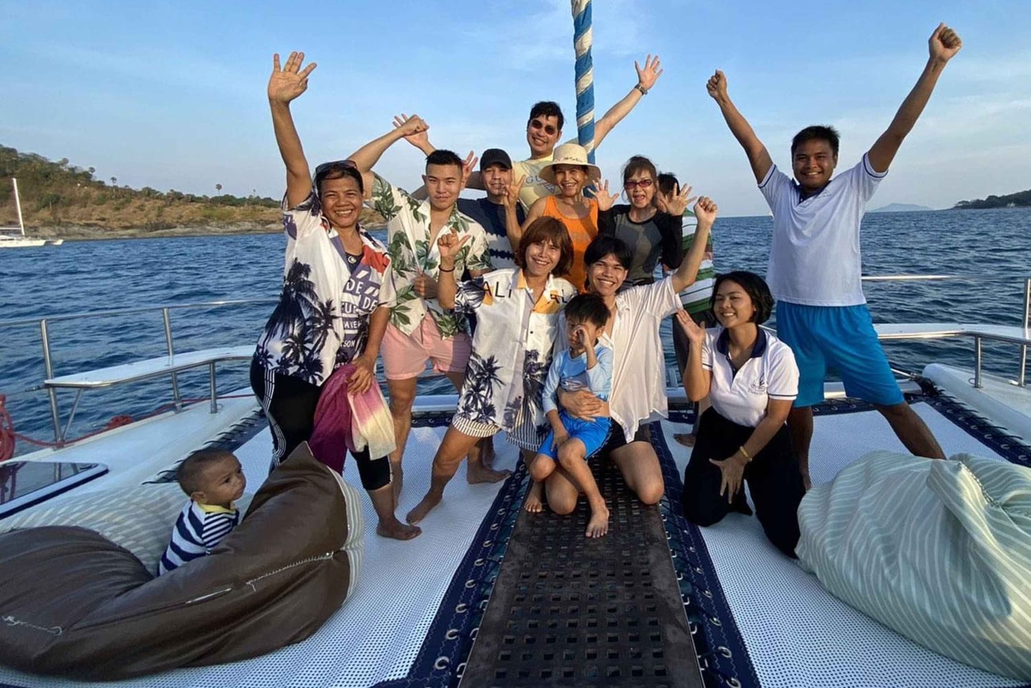 Коралловый остров на полдня на частном катамаране