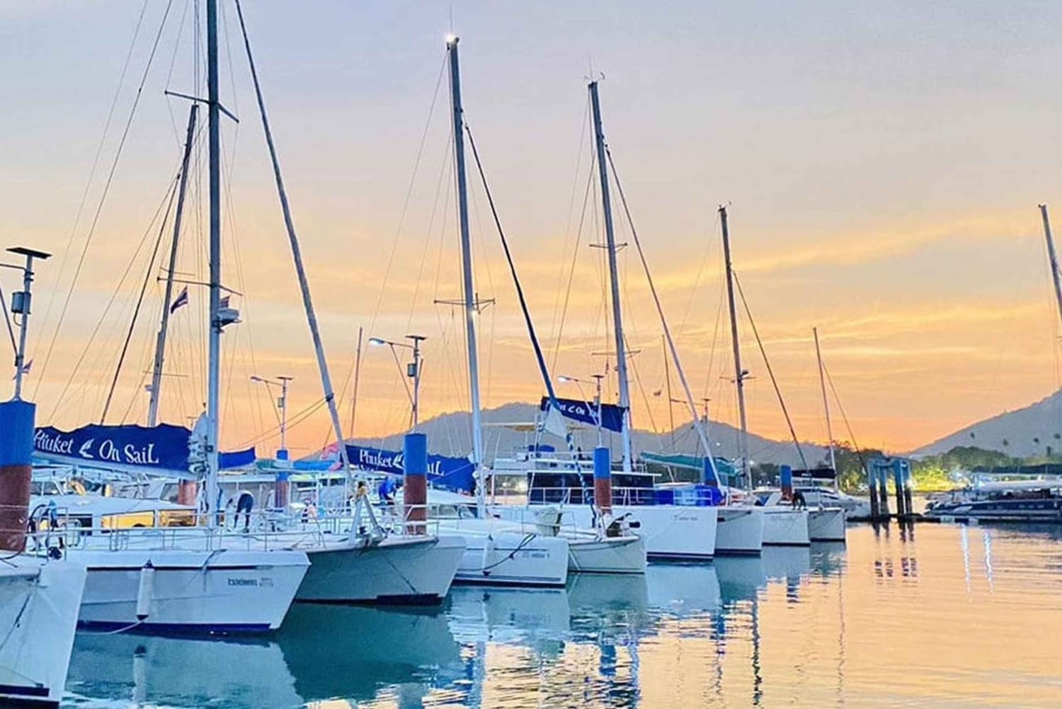 Коралловый остров на полдня на частном катамаране