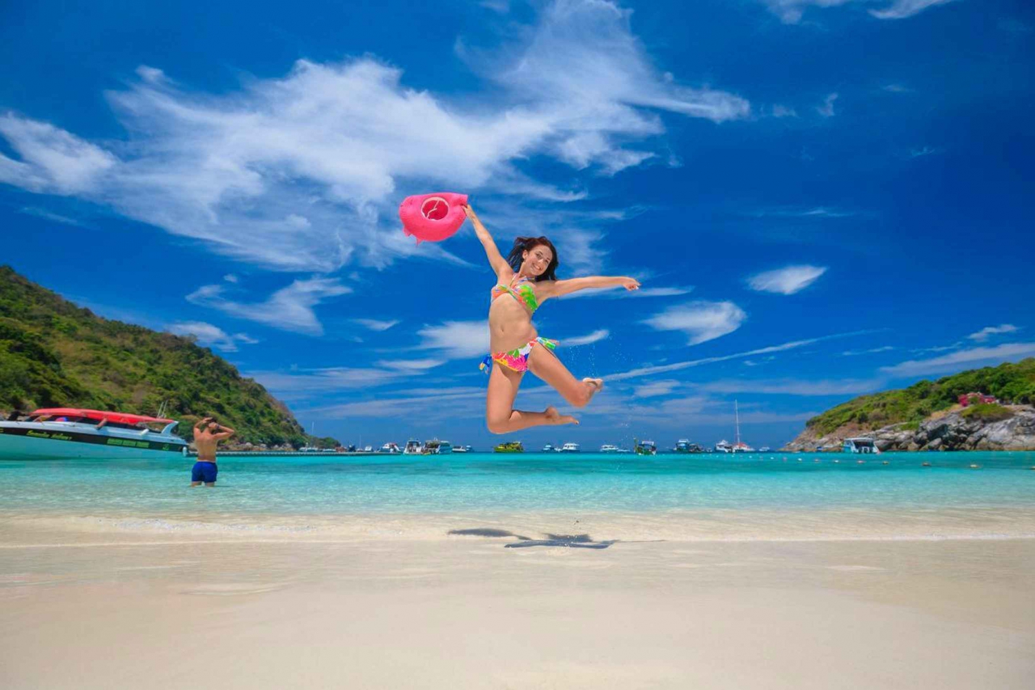 Phuket: Día completo a la playa de Kahung (Isla del Coral) en lancha rápida