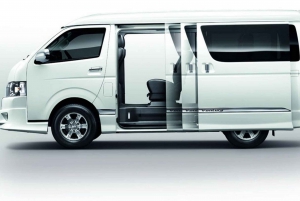 Khao Lak: 8-Hour Private Driver and Minivan Hire