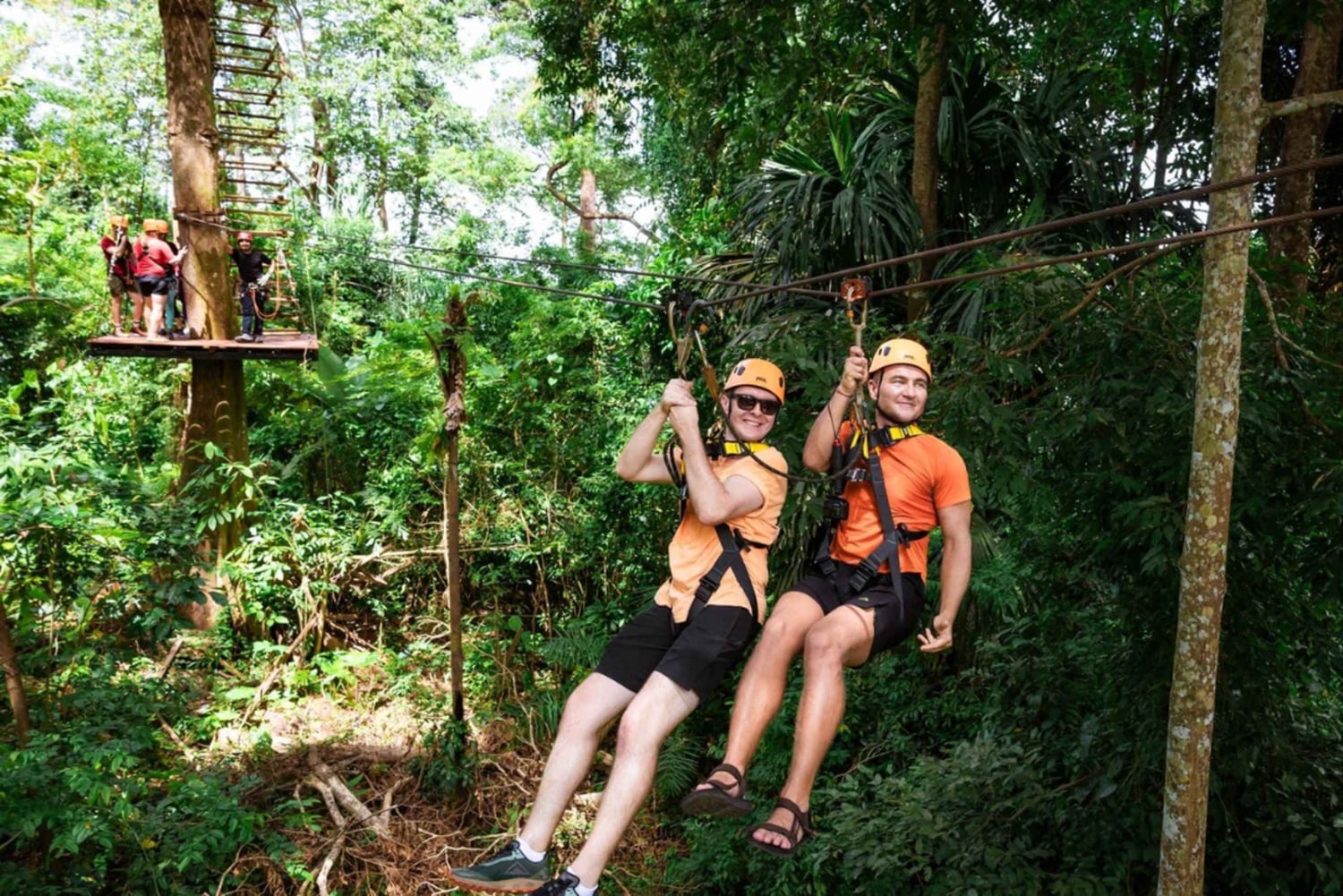 خاو لاك: الفيلة الأخلاقية، حبل الانزلاق ومركبة طرق وعرة كومبو بريميوم