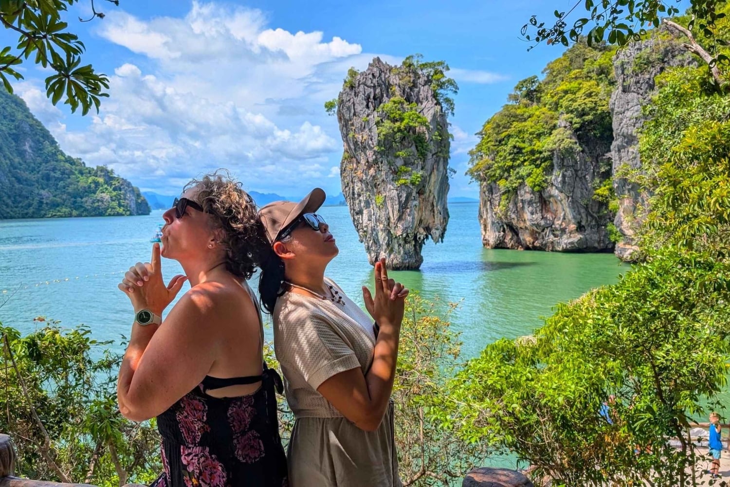 Khao Lak: James Bond, Ko Panyi, tour por la isla de Khai con piragua