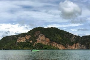 Khao Lak: Wycieczka o wschodzie słońca po zatoce Phang Nga łodzią VIP Longtail