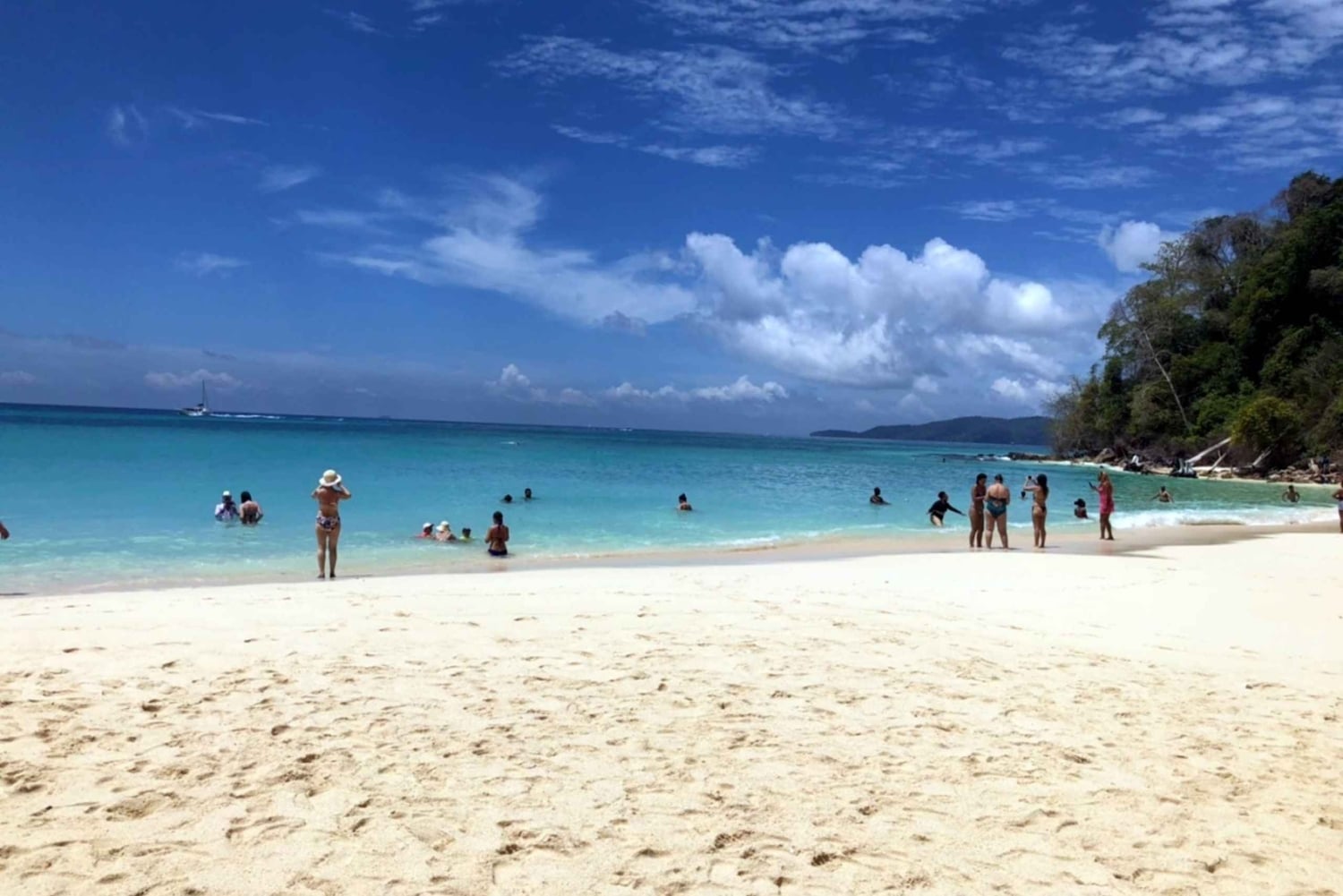 Khao Lak: Phi Phi i Bamboo Island - 1-dniowa wycieczka łodzią motorową