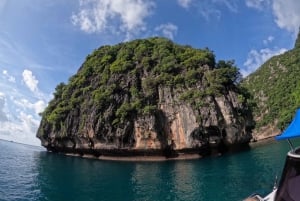 Khao Lak: Phi Phi & Bamboo Island Day Trip by Speedboat