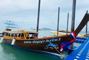 Khao Lak : Excursion privée en bateau à longue queue vers l'île de James Bond