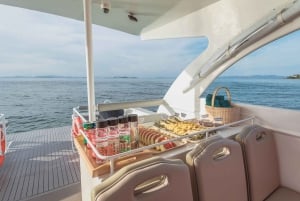 Khao Lak: veloce gita in catamarano a motore verso l'isola di James Bond