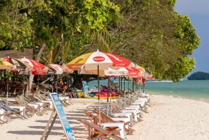 Khao Lak: Passeio rápido de catamarã a motor até à Ilha James Bond