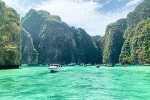 Khaolak: Phi Phi Island & Maya Bay with German Guide & Lunch