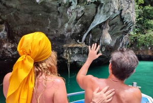 Khaolak: Phi Phi Island & Maya Bay with German Guide & Lunch