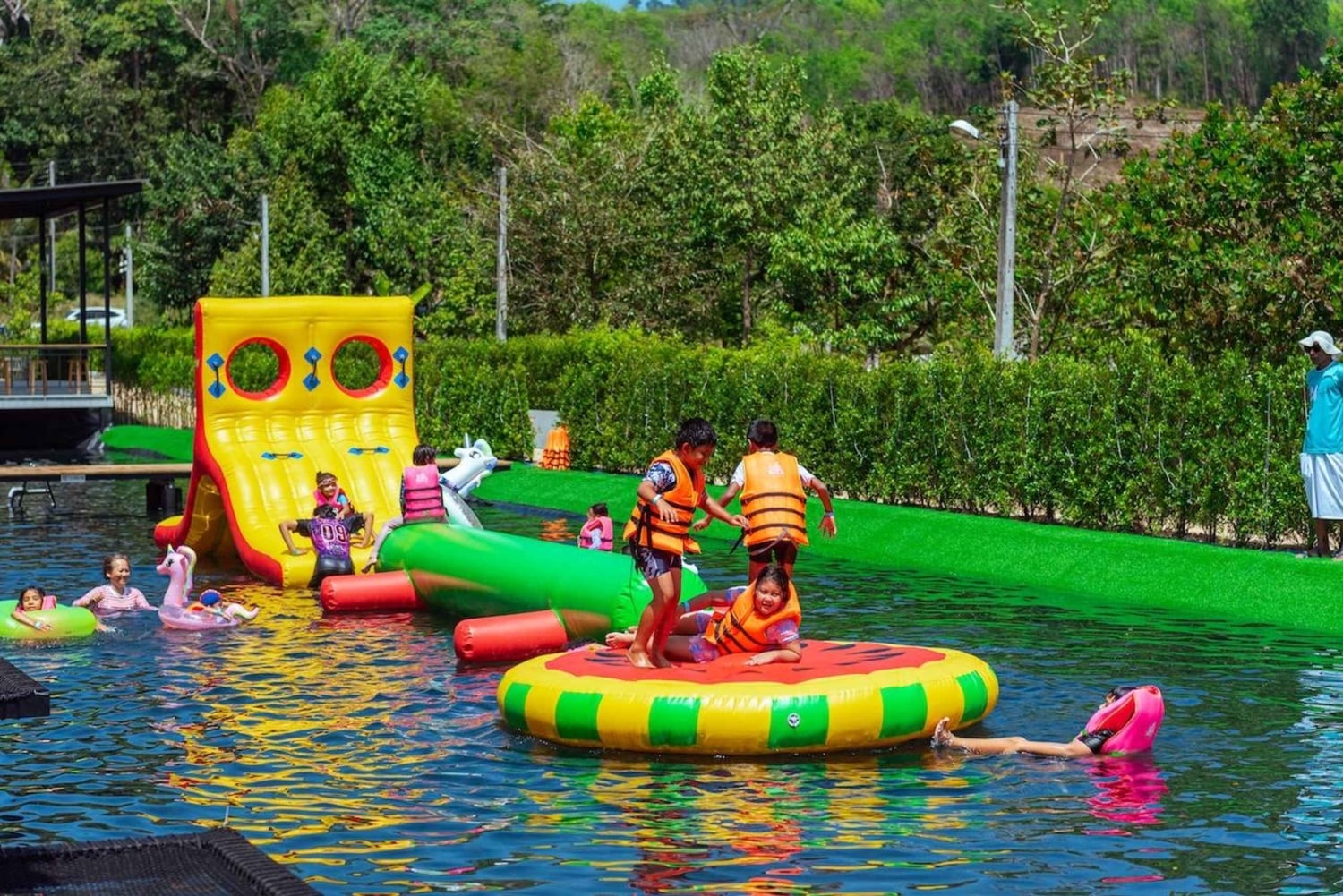 카오락: 워터사이드 비치 클럽 반나절 칠링 체험