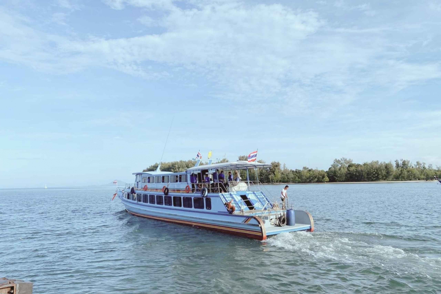 Ko Lanta : Ferry Boat From Ko Lanta to Phuket Via Ko PhiPhi