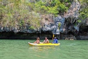 Krabi: Tour privado de un día por James Bond y Koh Panyi con almuerzo