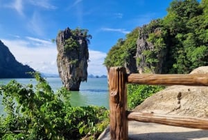 Krabi: Tour privado de un día por James Bond y Koh Panyi con almuerzo