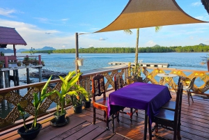 Krabi: Tour privado de un día por James Bond y Koh Panyi con almuerzo