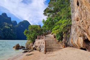 Krabi: Tour privado de un día por James Bond y Koh Panyi con almuerzo
