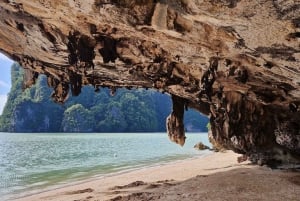 Krabi: Tour privado de un día por James Bond y Koh Panyi con almuerzo