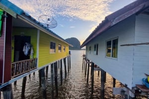 Krabi: Tour privado de un día por James Bond y Koh Panyi con almuerzo