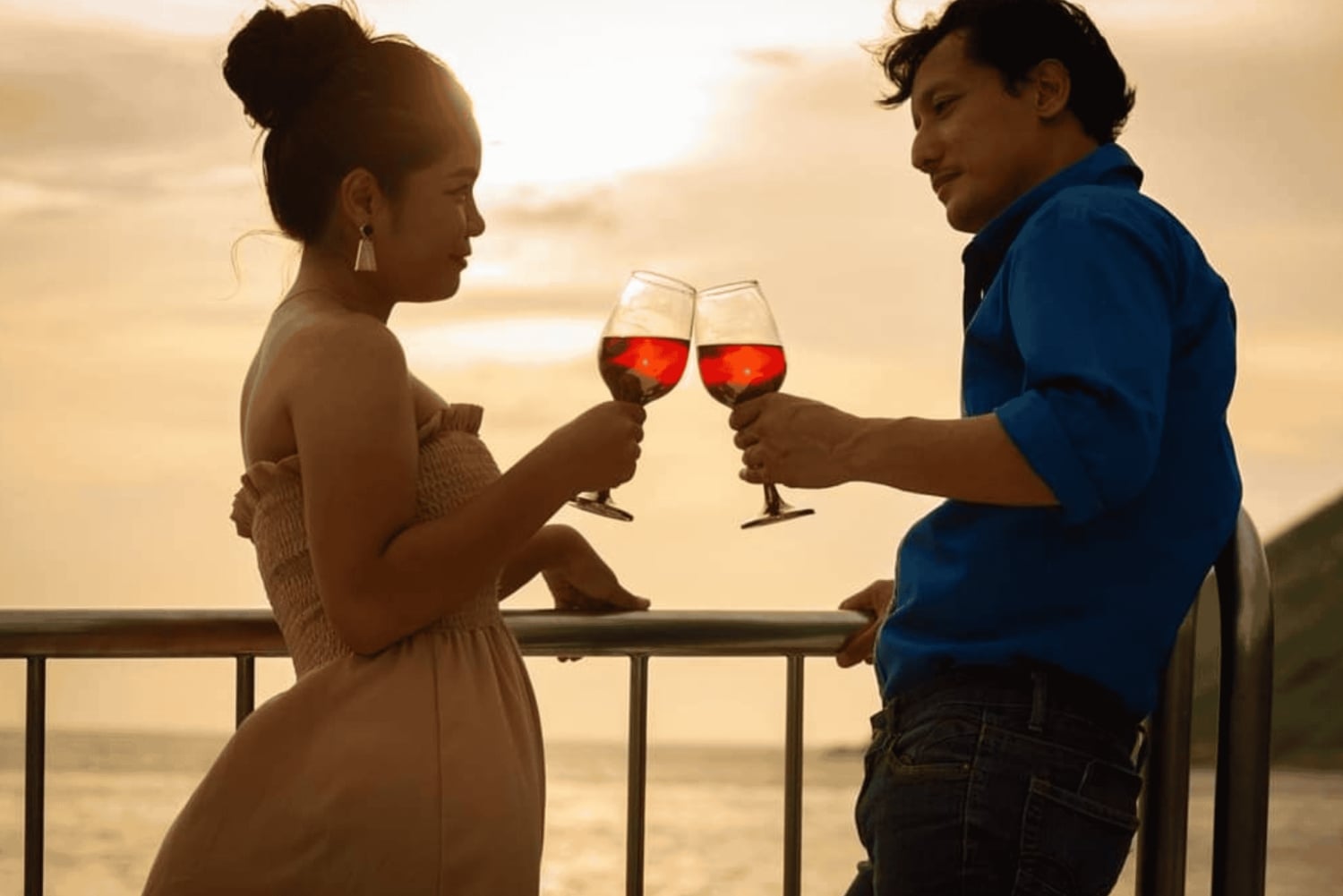 푸켓에서 즐기는 멜로디 선셋 디너 크루즈