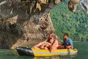 Jednodniowa wycieczka po zatoce Phang Nga i spływ kajakowy dużą łodzią (niezatłoczony)