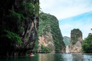 Jednodniowa wycieczka po zatoce Phang Nga i spływ kajakowy dużą łodzią (niezatłoczony)