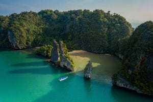 Phang Nga Bay: Early Bird James Bond & Beyond Tour