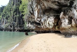 Phang Nga Bay: Early Bird James Bond & Beyond Tour