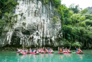 Bahía de Phang Nga: Tour de día completo en kayak en barco desde Phuket