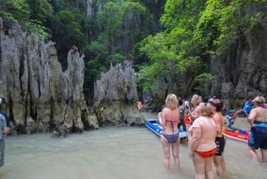 Baia di Phang Nga: tour con kayaking e snorkeling