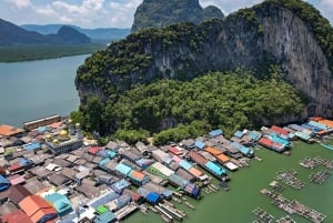 Longtailboot in de baai van Phang Nga met lunch