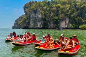 Longtailboot in de baai van Phang Nga met lunch