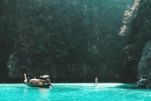 Phuket: Phi Phi Island Premium kryssning med måltid