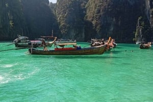 Phi Phi Island Übernachtungspaket 2 Tage, 1 Nacht und Aktivitäten