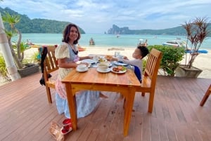 Phuket: 10:00 tur till Phi Phi & Bamboo Island med speedboat