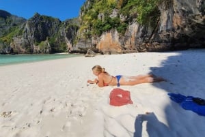 Phuket: 10:00 tur till Phi Phi & Bamboo Island med speedboat