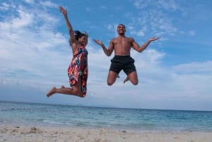 Phuket: 10:00 tur till Phi Phi & Bamboo Island med speedboat