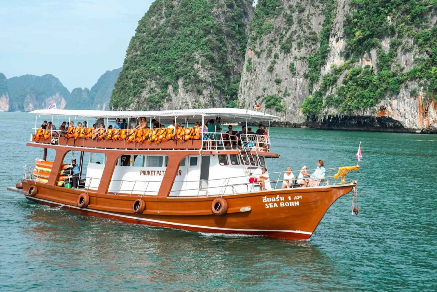 Phang-Nga e James Bond 5 em 1Canoagem Bond em um passeio de barco grande
