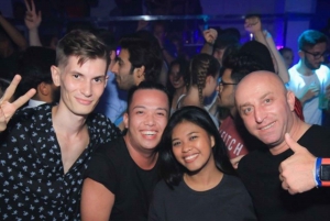 Phuket: recorrido de bares toda la noche con bebidas y 4 lugares