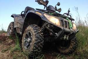 Giro in All-terrain vehicle nella giungla di Phuket e tour del tempio di Chalong