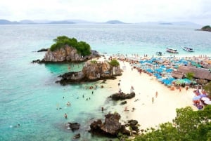 Phuket: Khai-saarilla ja norsujen kylpemisellä