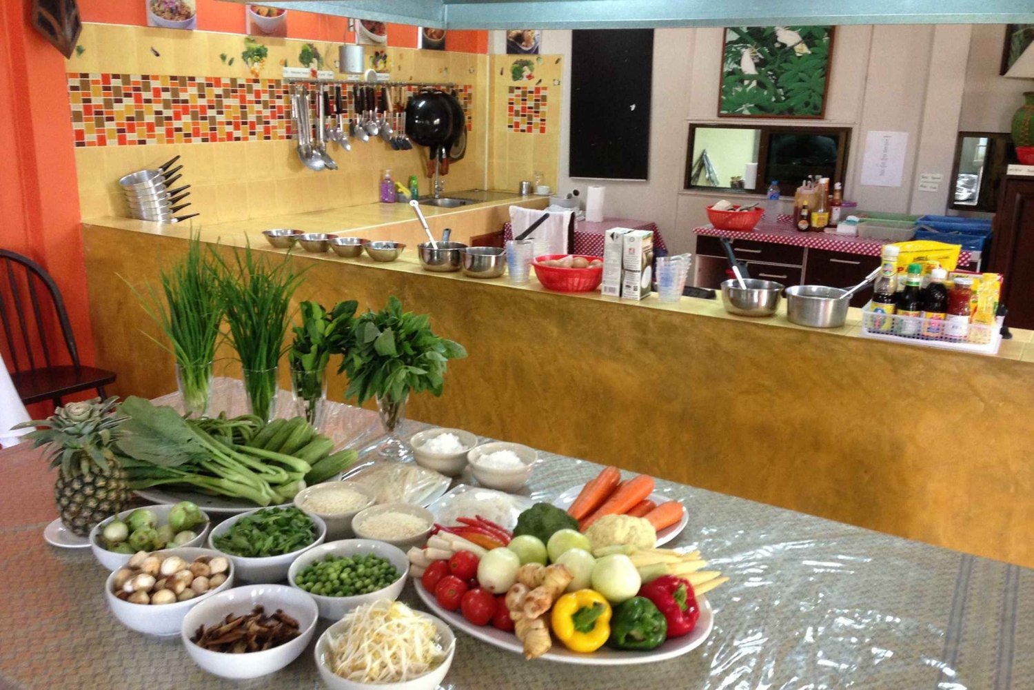 Phuket: Autentisk thailandsk matlagingskurs med lokal thailandsk familie