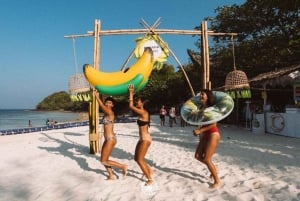 プーケット：ヘイ島のバナナ ビーチ スピードボート日帰り旅行