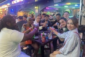 Phuket: Bar Crawl Tour